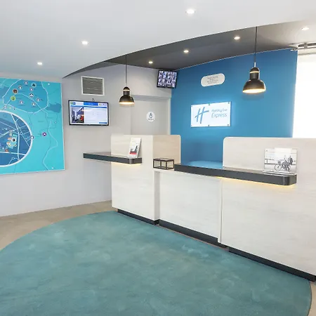Hotel Express Paris - By Ihg