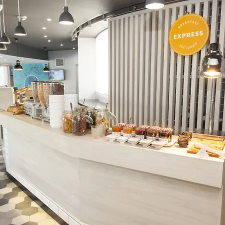 Express Paris - By Ihg