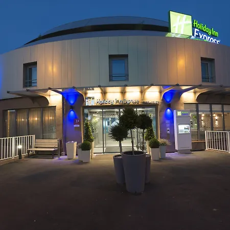 Express Paris - By Ihg Hotel